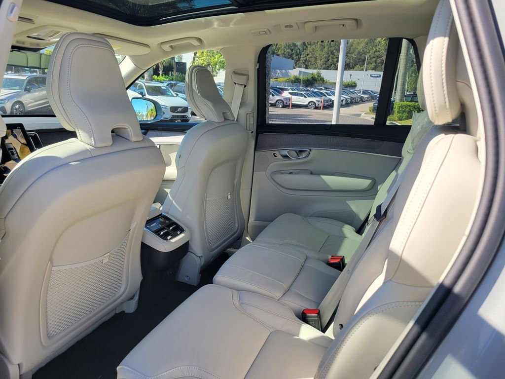New 2026 Volvo XC90 T8 Ultra w/ Protection Package Premier image 5