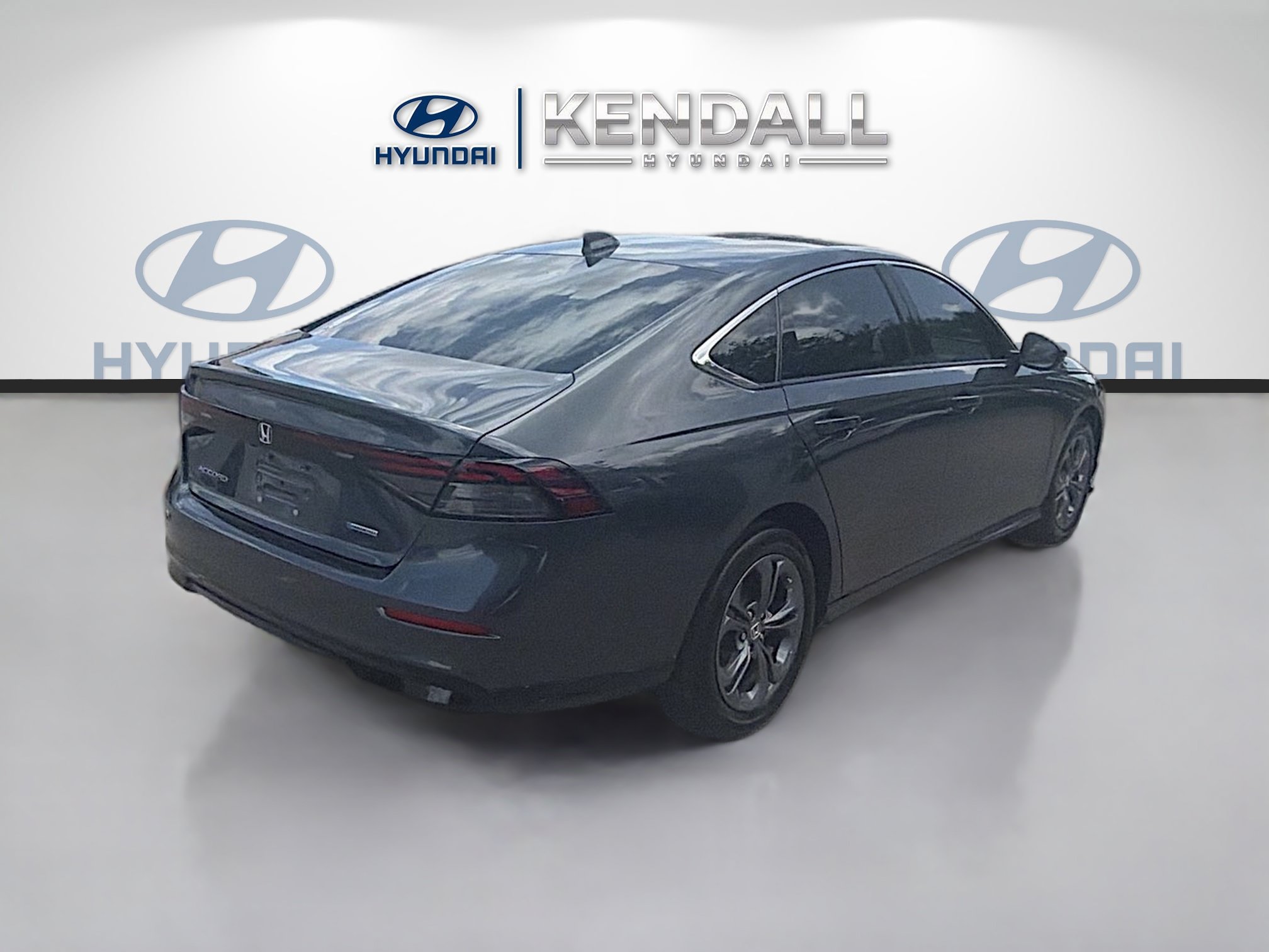 Used 2024 Honda Accord EX-L image 6