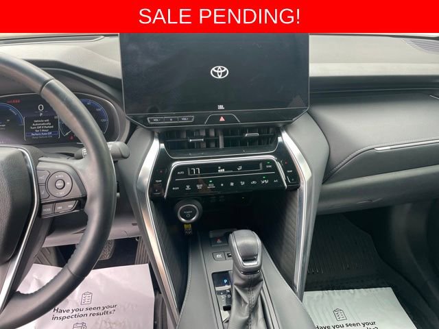 Used 2023 Toyota Venza Limited image 17