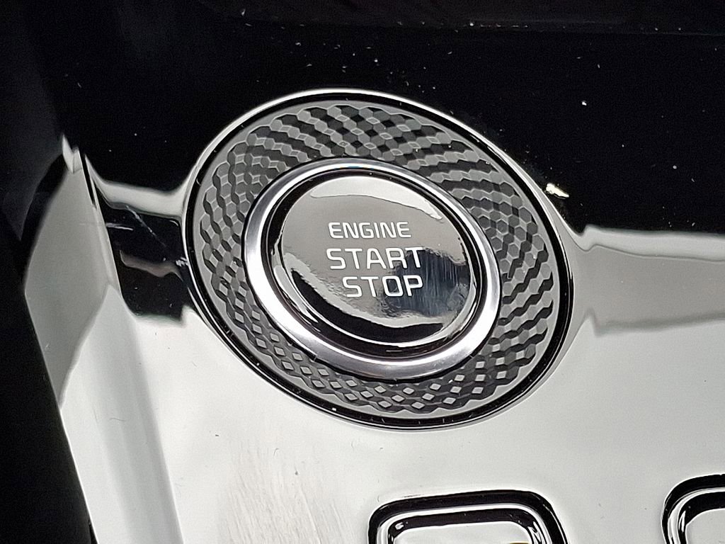Certified 2025 Kia Niro EX image 22