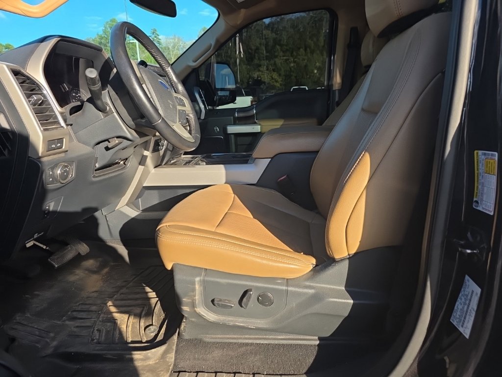 Used 2022 Ford F250 Lariat w/ Lariat Value Package AWD/4WD image 12