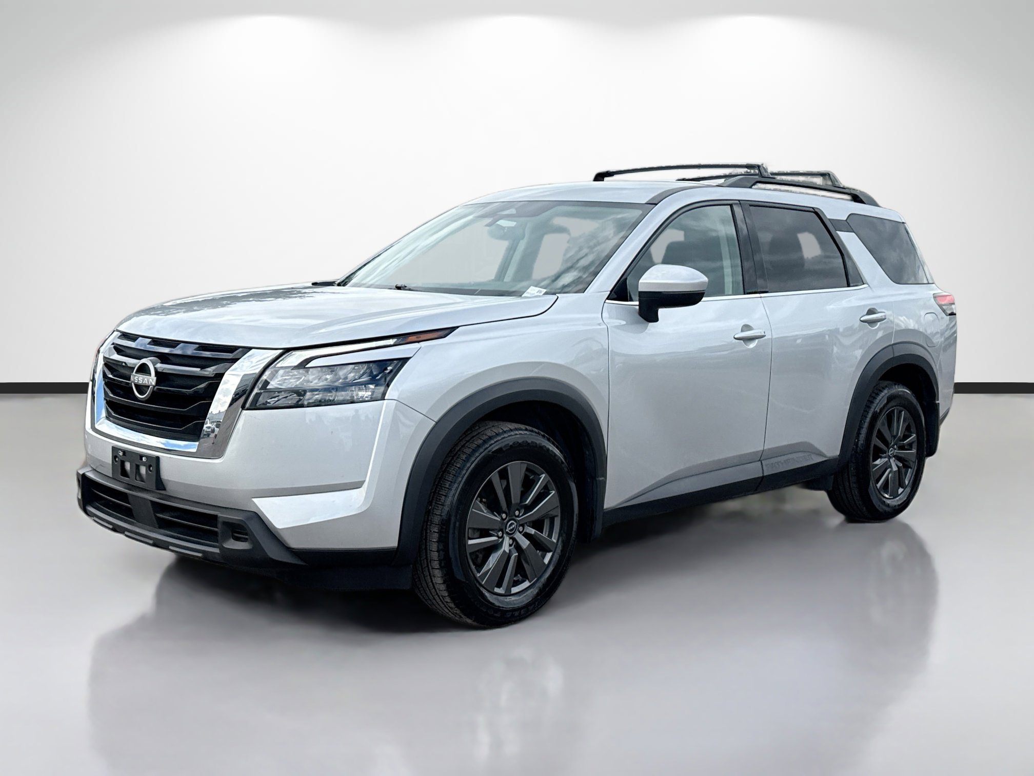 Used 2023 Nissan Pathfinder SV image 7