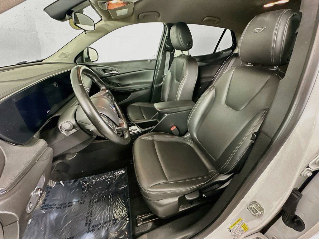 Used 2024 Buick Encore GX Sport Touring AWD/4WD image 28