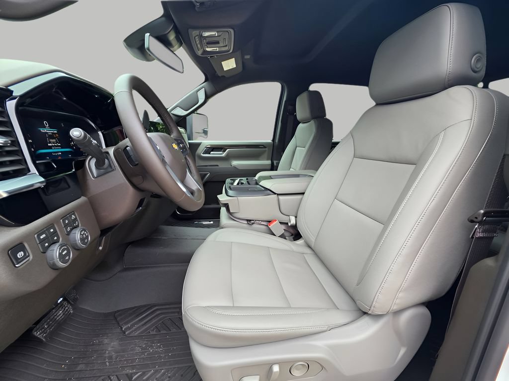 New 2026 Chevrolet Silverado 3500 LT w/ Texas Edition AWD/4WD image 17
