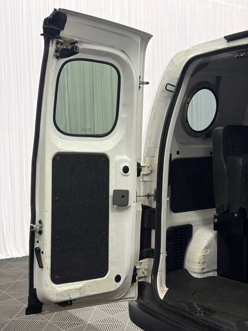 Used 2019 Nissan NV200 S FWD image 15