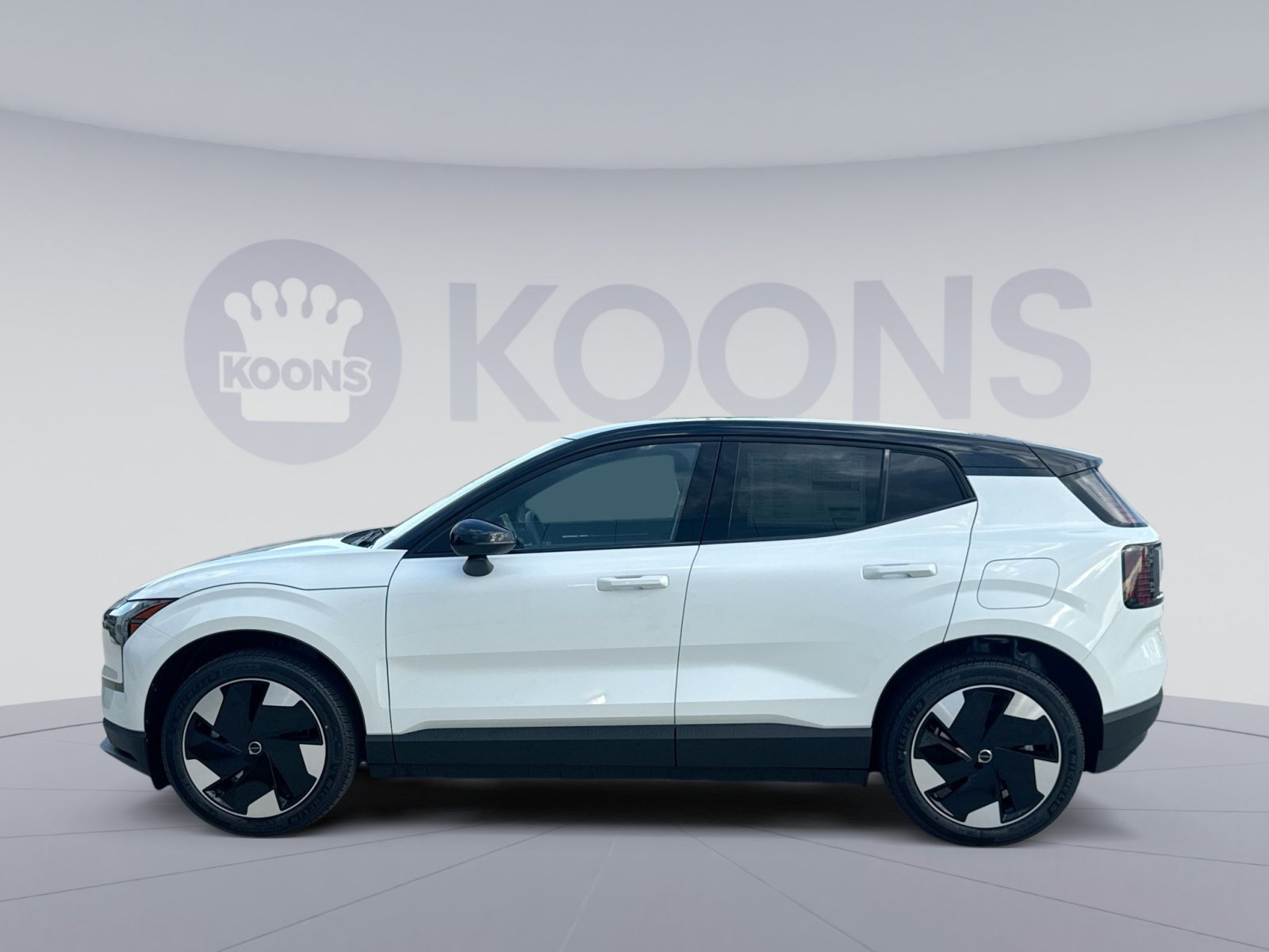 New 2026 Volvo EX30 Plus w/ Protection Package Premier RWD image 2