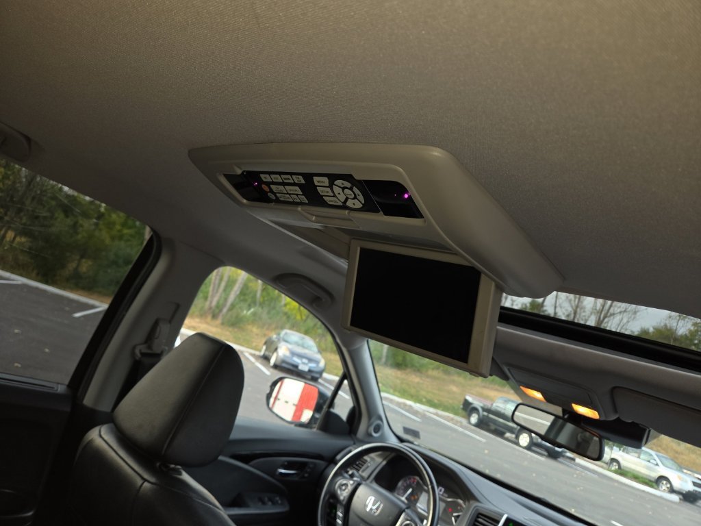 Used 2016 Honda Pilot Touring image 25