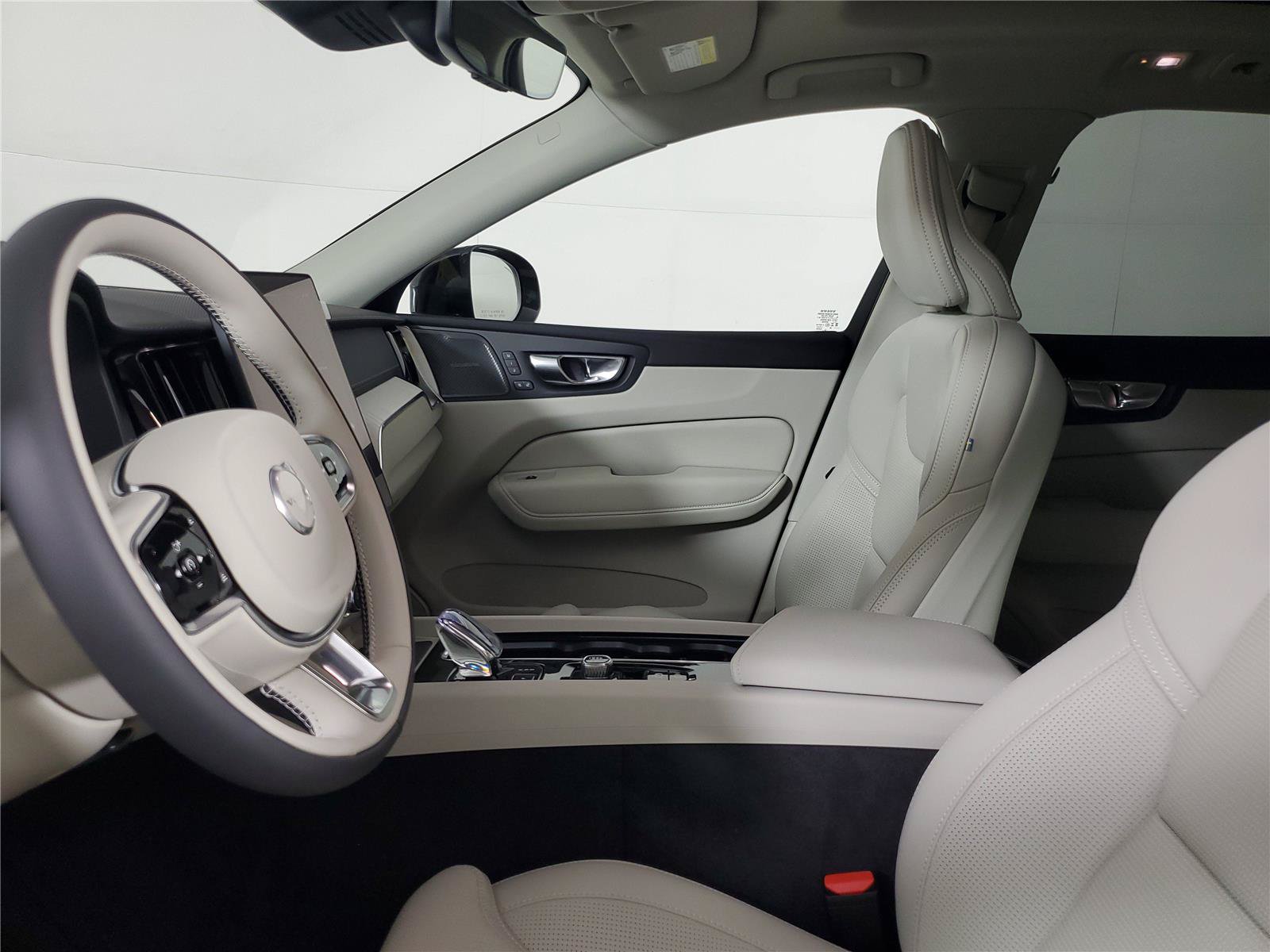 New 2026 Volvo XC60 B5 Ultra w/ Protection Package Premier AWD/4WD image 22