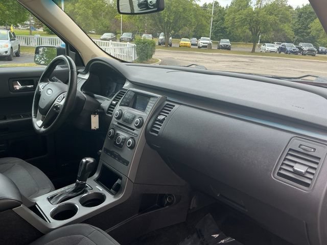 Used 2017 Ford Flex SE FWD image 19