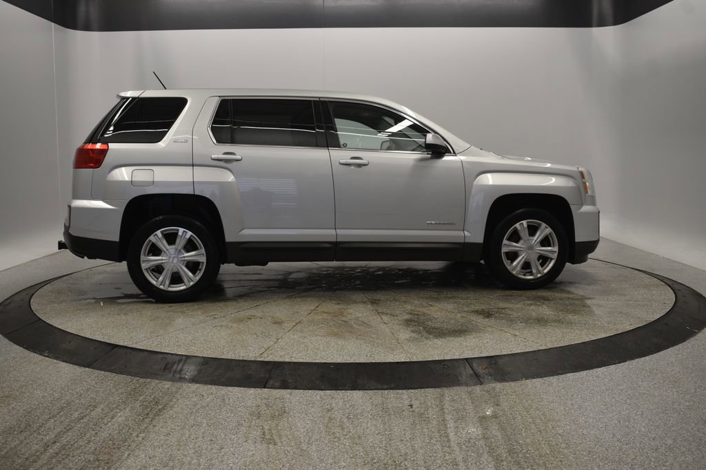 Used 2017 GMC Terrain SLE image 12