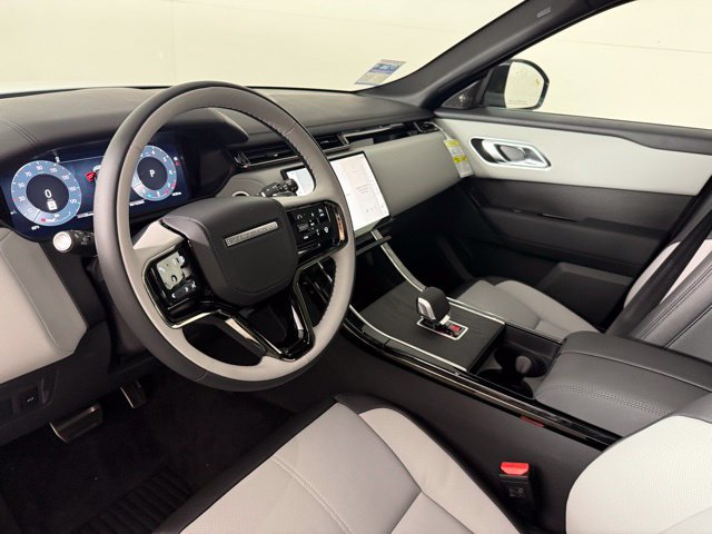 Certified 2026 Land Rover Range Rover Velar Dynamic SE AWD/4WD image 6