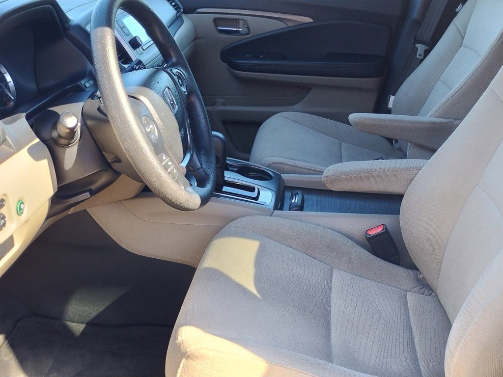 Used 2017 Honda Pilot LX image 5