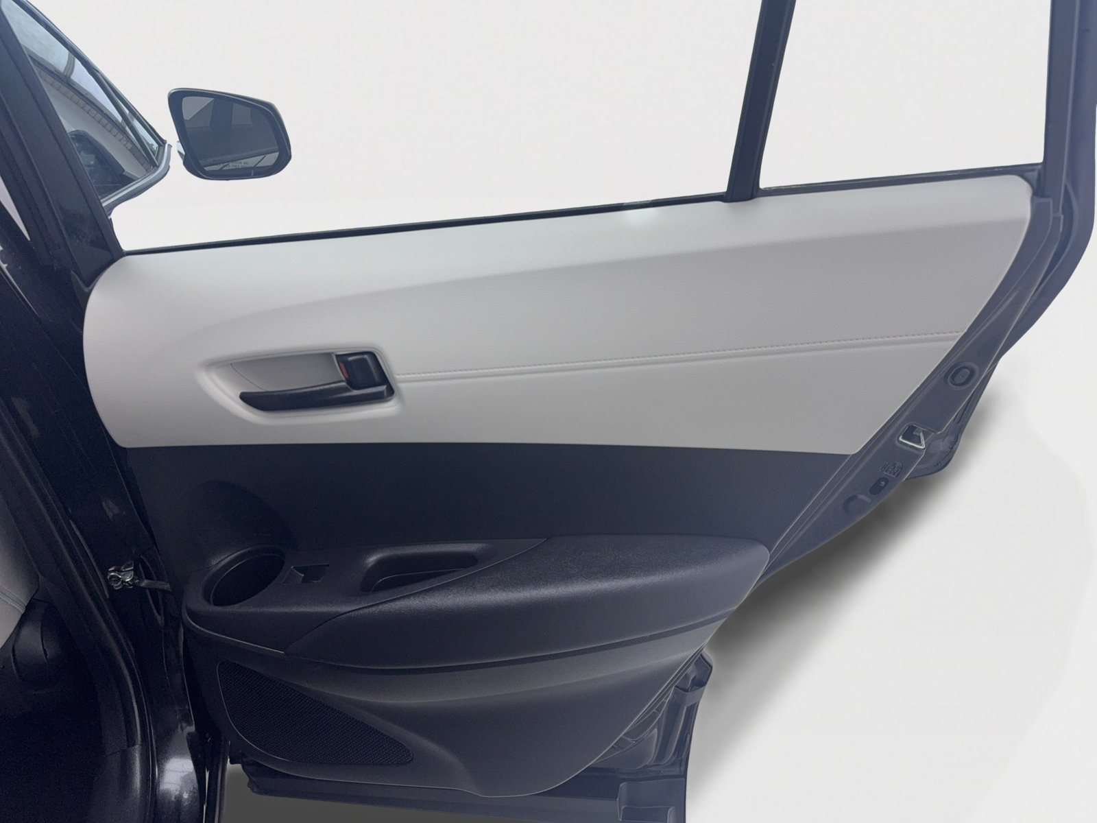 Used 2024 Toyota Corolla Cross L FWD image 41