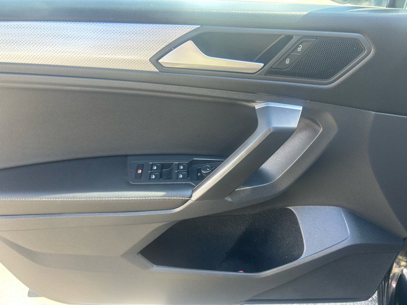 Used 2022 Volkswagen Tiguan S image 7