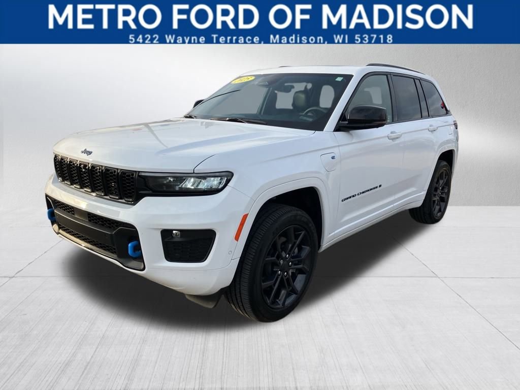 Used 2025 Jeep Grand Cherokee Limited 4xe image 4