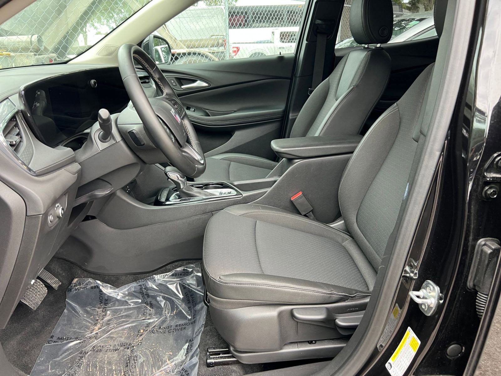 Used 2025 Buick Encore GX Preferred image 21