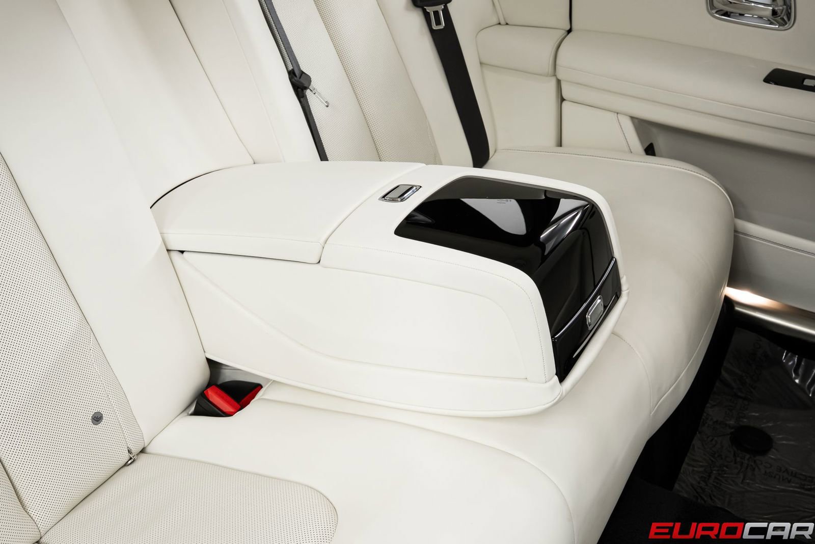 Used 2024 Rolls-Royce Ghost AWD/4WD image 40