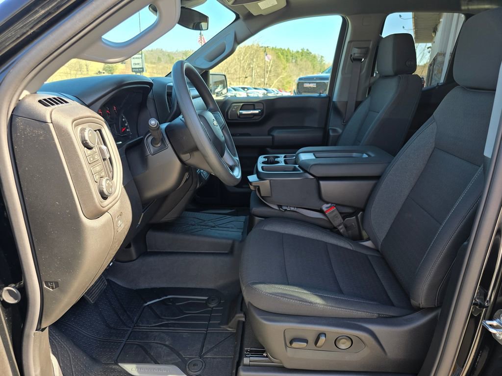 New 2026 Chevrolet Silverado 1500 Custom image 4