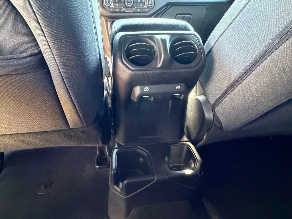 Used 2024 Jeep Wrangler Unlimited Sport AWD/4WD image 31