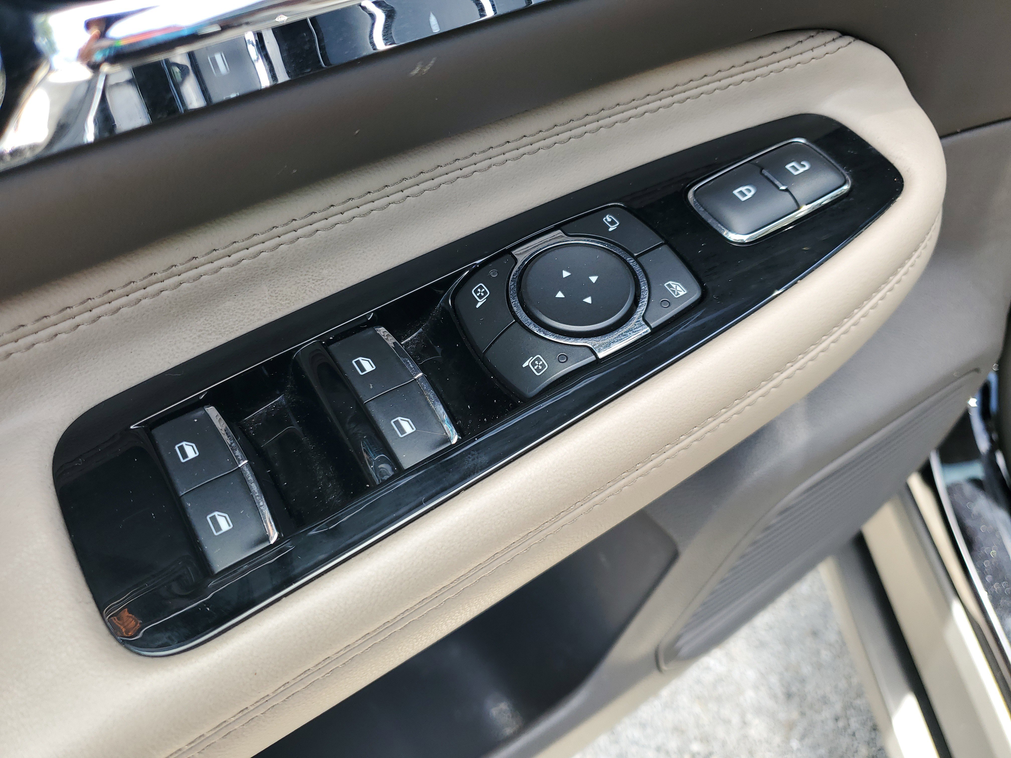 Used 2022 Lincoln Corsair Grand Touring image 23