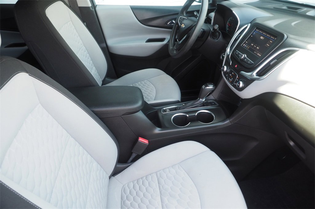 Used 2021 Chevrolet Equinox LS w/ LS Convenience Package image 26
