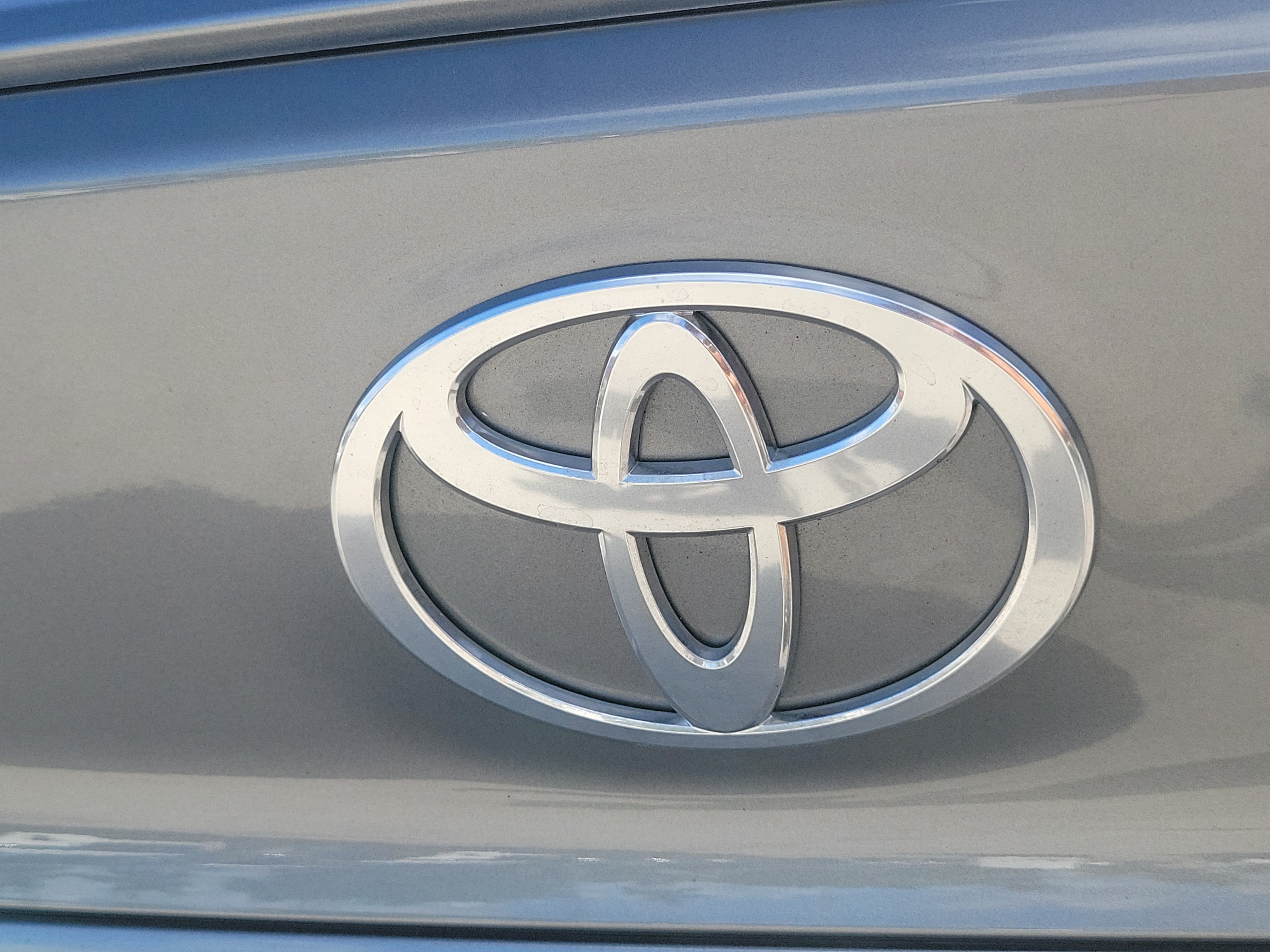 Used 2026 Toyota Camry SE FWD image 10