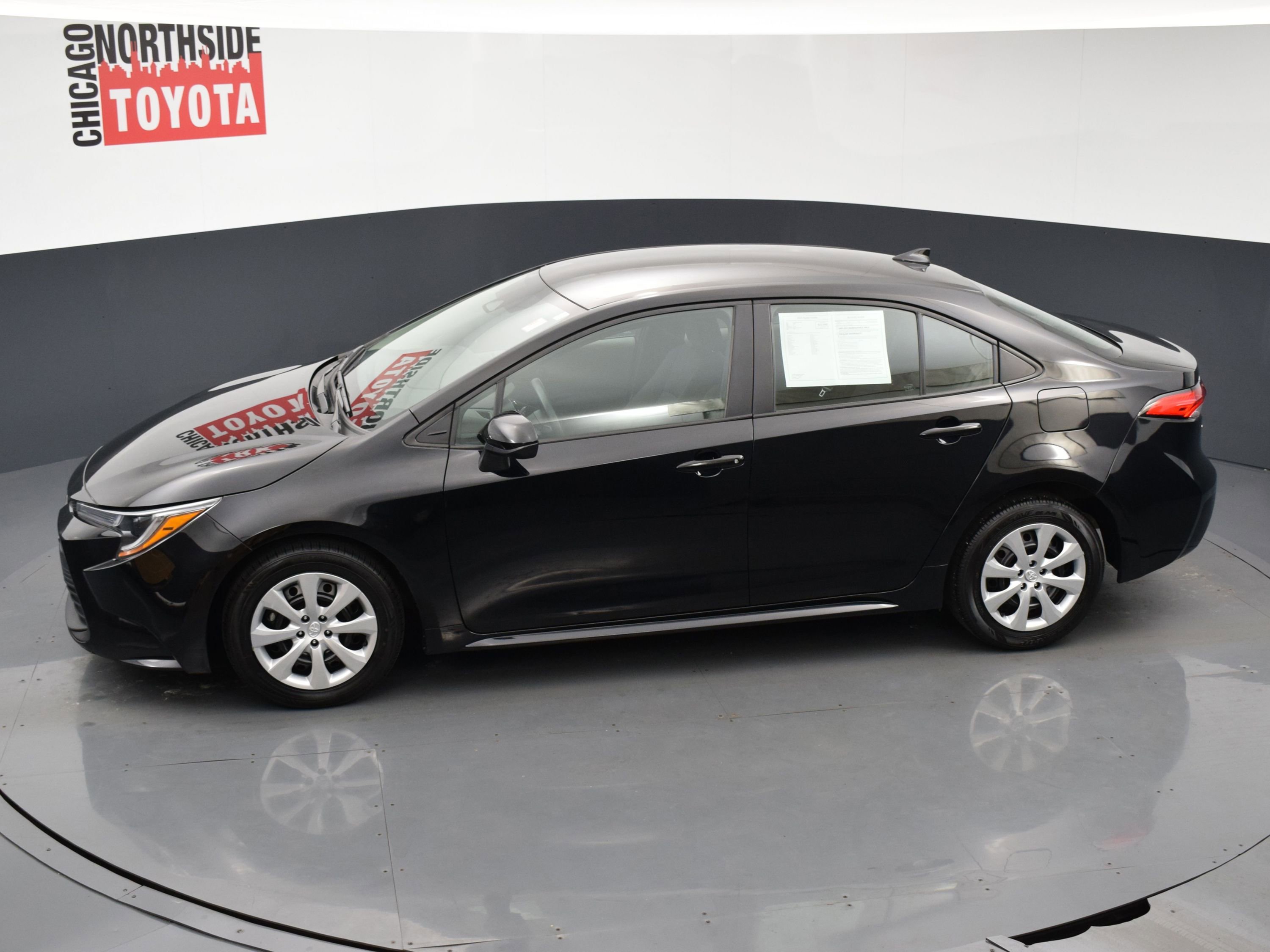 Used 2023 Toyota Corolla LE FWD image 17