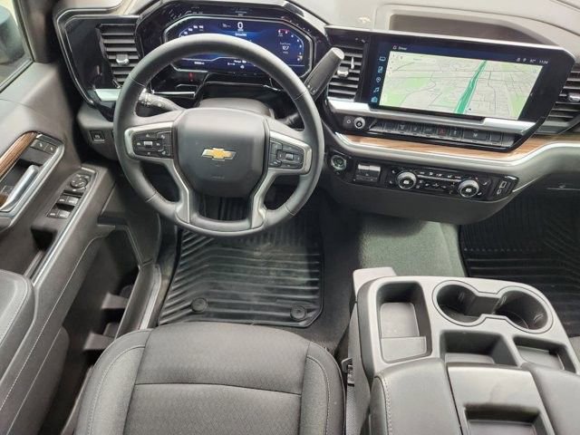 Used 2025 Chevrolet Silverado 2500 LT w/ Convenience Package image 26