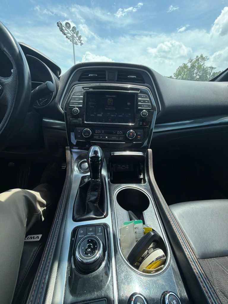 Used 2019 Nissan Maxima SR FWD image 17