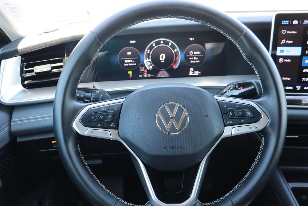 Used 2026 Volkswagen Tiguan SE FWD image 18
