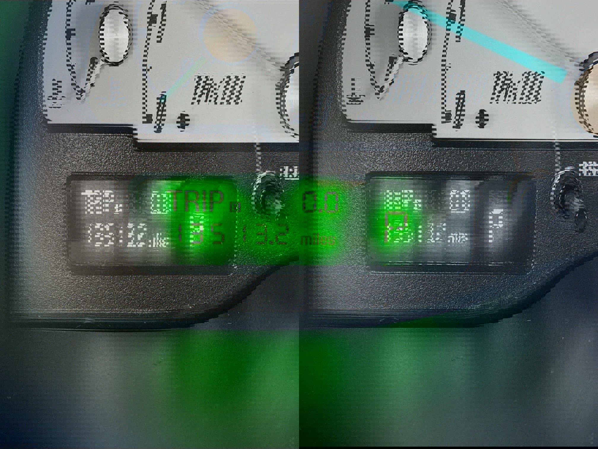 Used 2002 Ford Thunderbird image 14