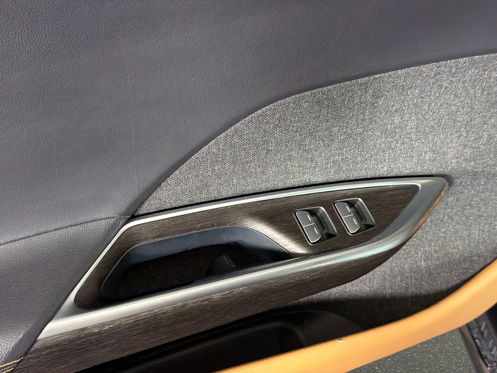 Used 2025 Lucid Air Touring AWD/4WD image 38
