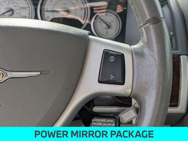 Used 2010 Chrysler Town & Country Touring image 20