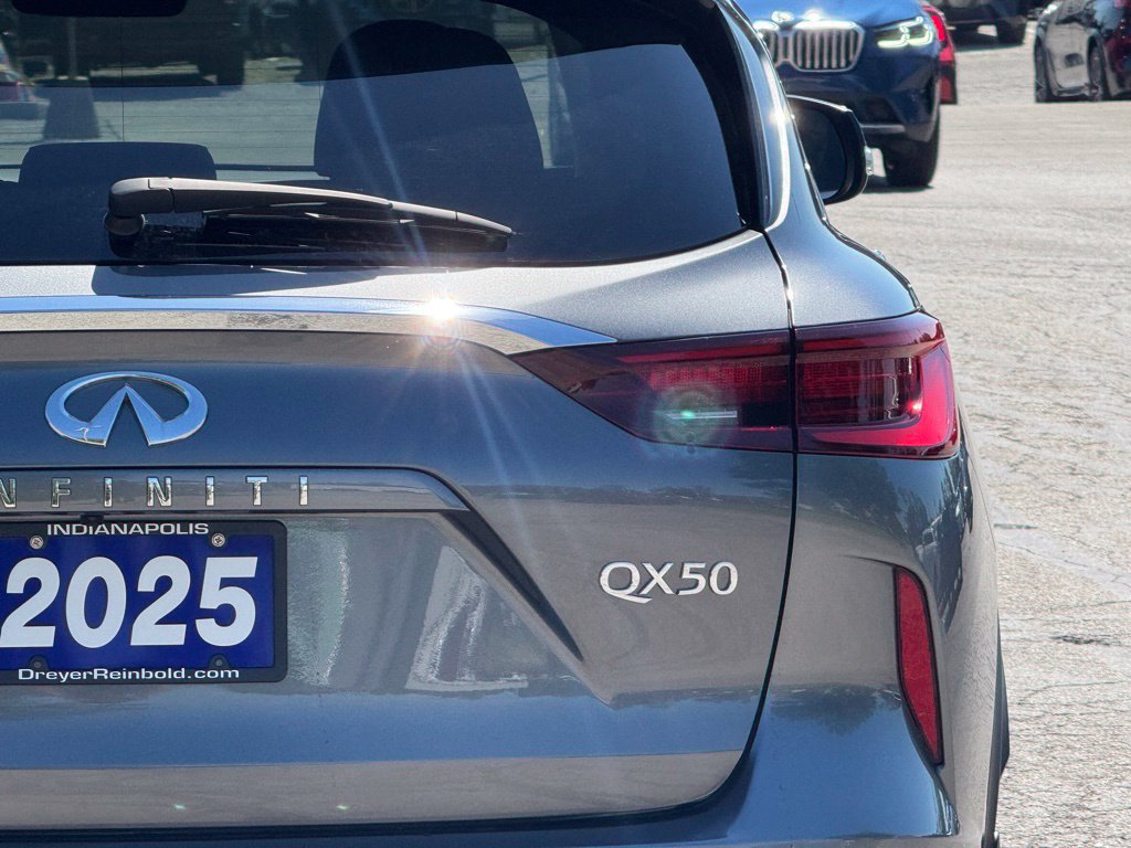 Used 2025 INFINITI QX50 Luxe AWD/4WD image 5