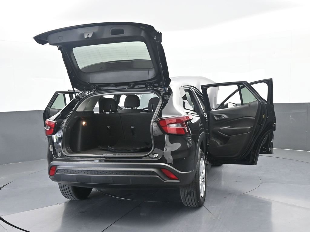 Used 2024 Chevrolet Trax LS image 73