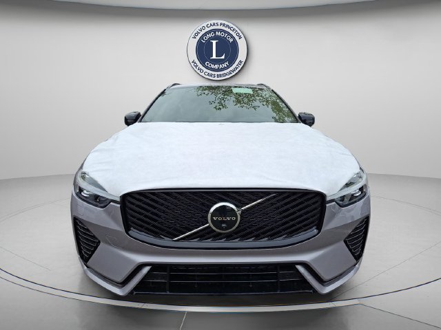 New 2026 Volvo XC60 B5 Plus w/ Protection Package Premier AWD/4WD image 2