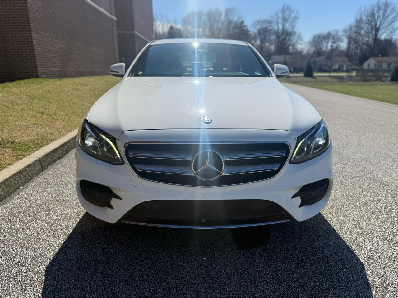 Used 2017 Mercedes-Benz E 300 4MATIC image 2