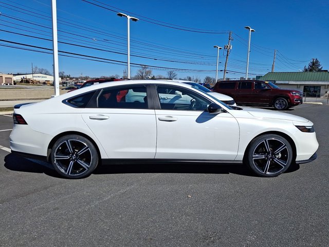 Used 2023 Honda Accord Sport image 7