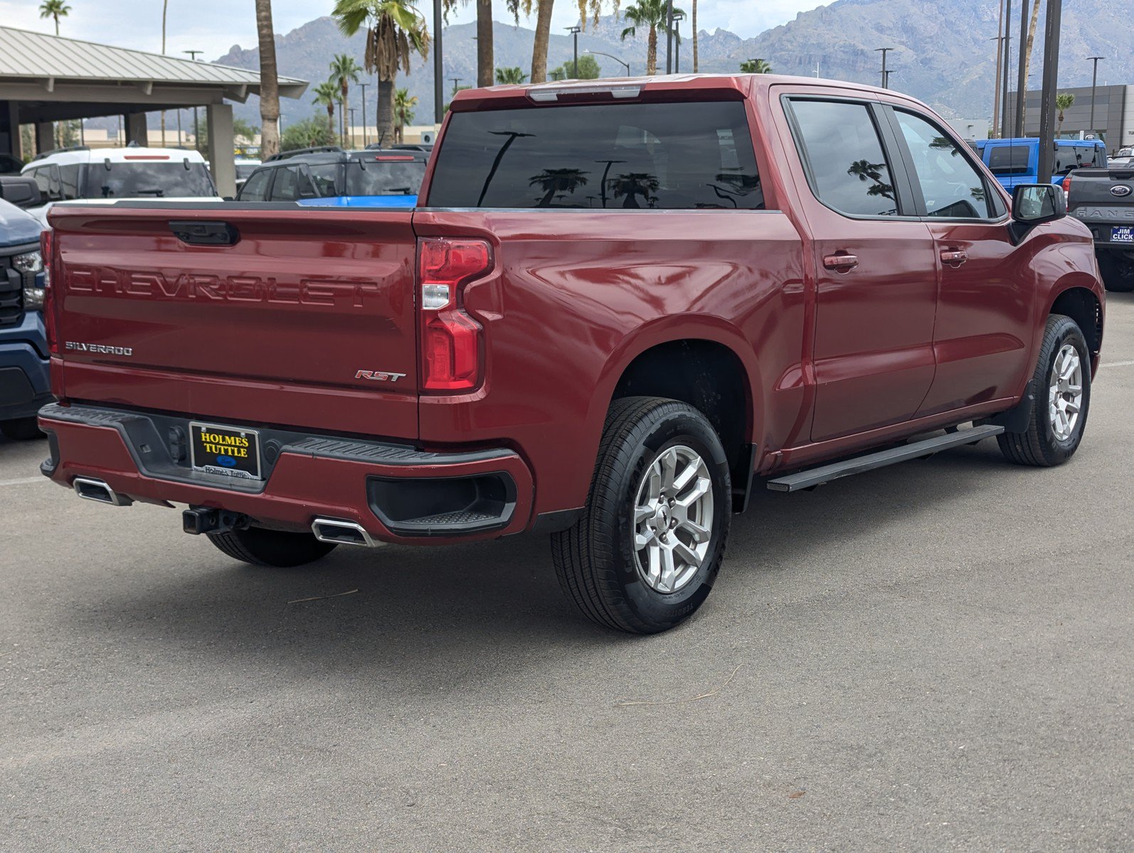 Used 2022 Chevrolet Silverado 1500 RST w/ Z71 Off-Road Package AWD/4WD image 2