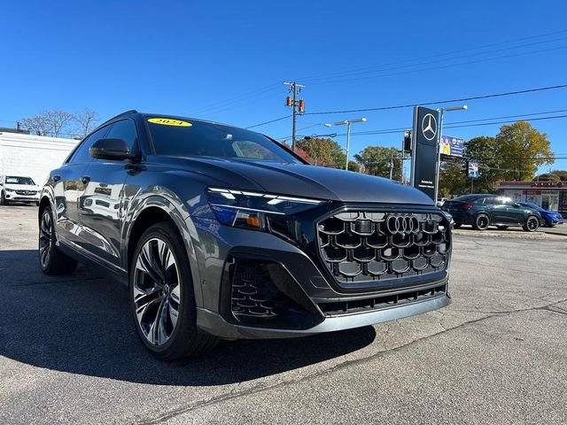 Used 2024 Audi Q8 Premium Plus image 4