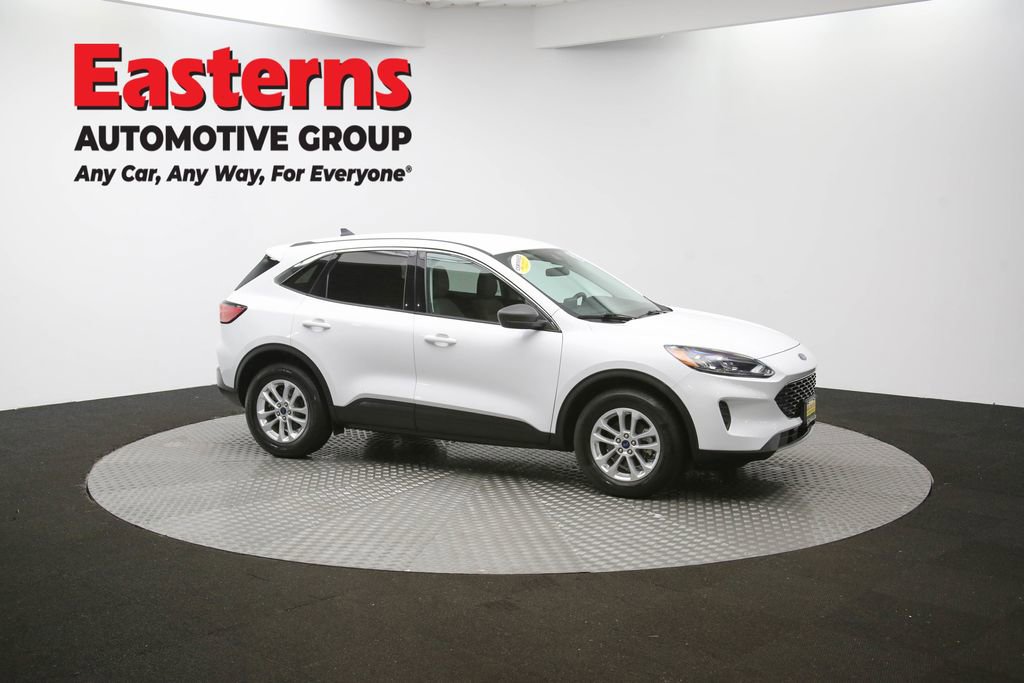 Used 2022 Ford Escape SE image 46