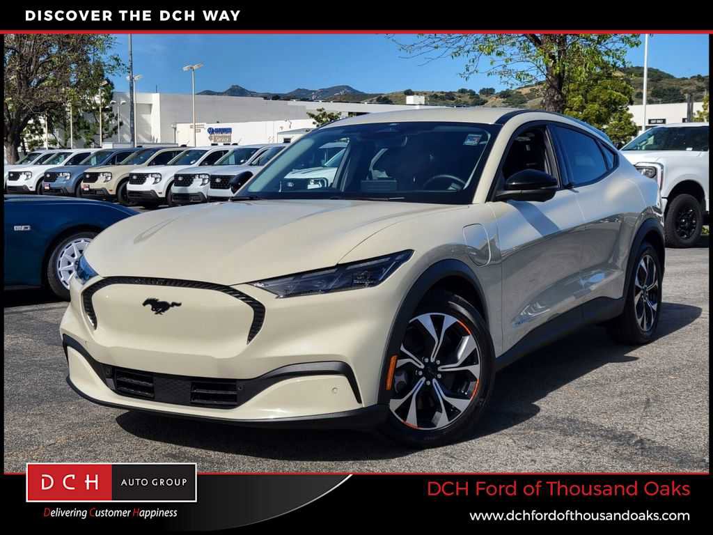 Used 2025 Ford Mustang Mach-E Select w/ Comfort Package Lite RWD image 1