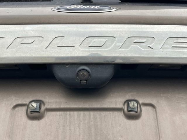 Used 2021 Ford Explorer Limited w/ Equipment Group 301A RWD image 13