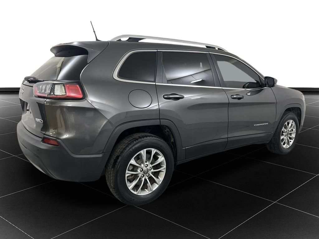 Used 2019 Jeep Cherokee Latitude Plus image 5
