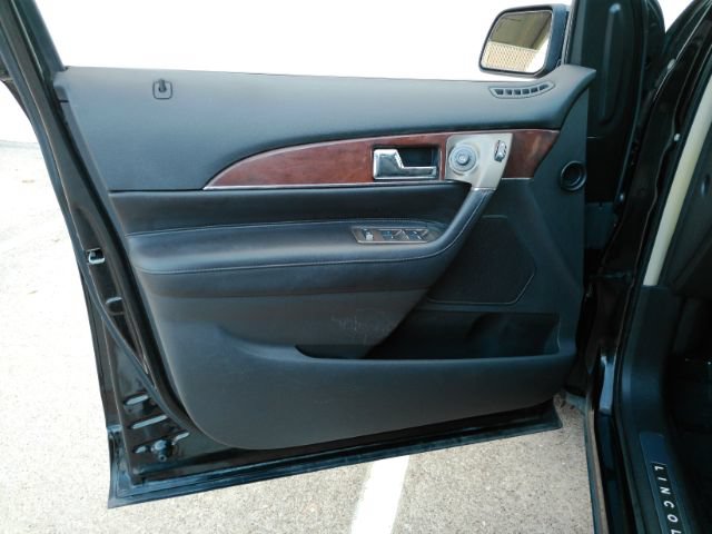 Used 2013 Lincoln MKX FWD image 11