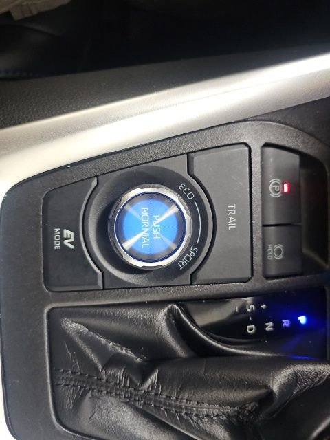 Used 2023 Toyota RAV4 XSE AWD/4WD image 24