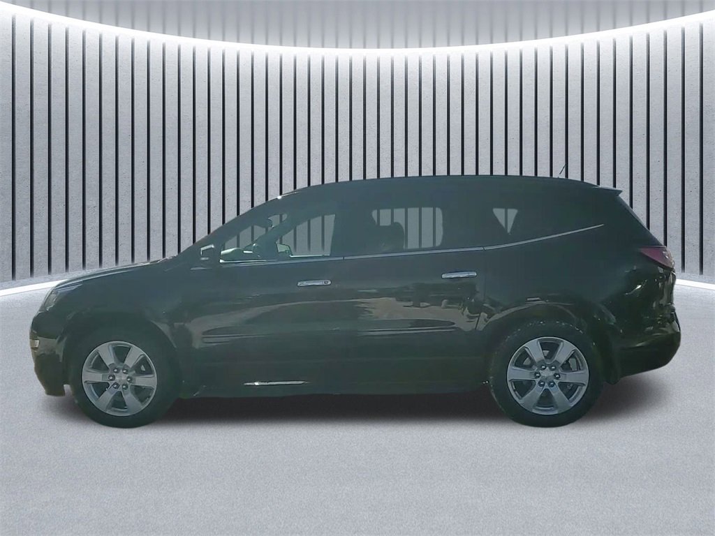 Used 2017 Chevrolet Traverse LT w/ Style and Technology Package image 16