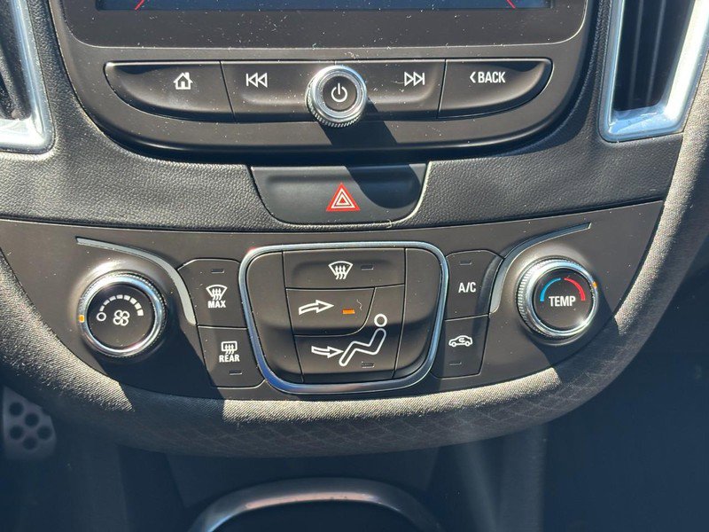 Used 2017 Chevrolet Malibu LT FWD image 22