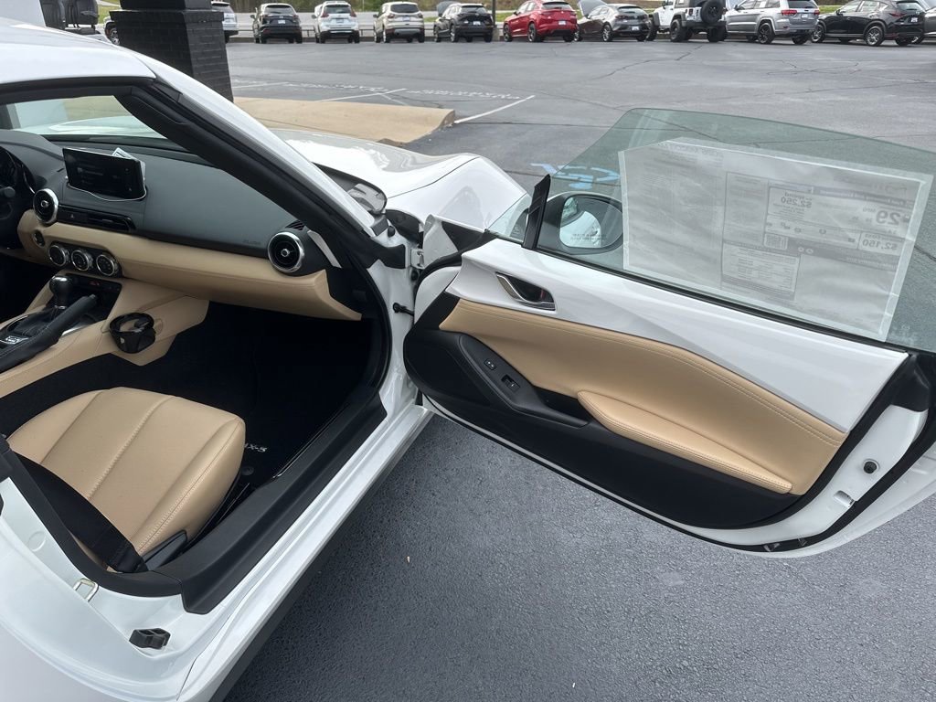 New 2026 MAZDA MX-5 Miata RF Grand Touring image 8