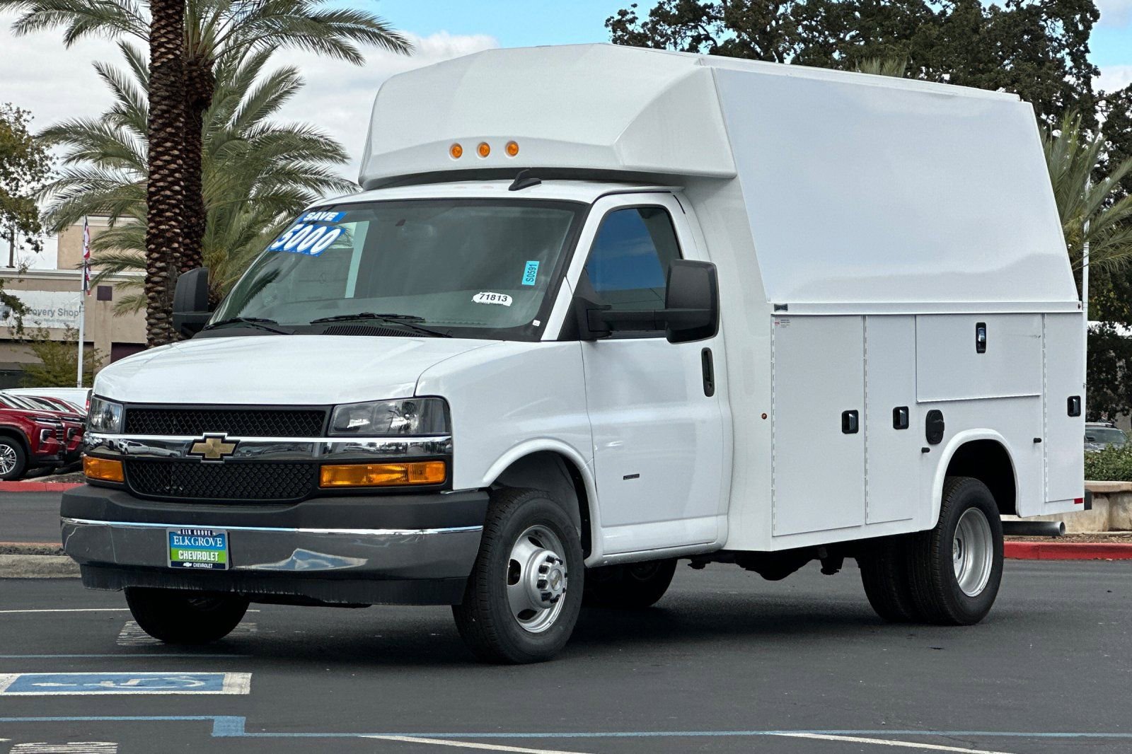 New 2024 Chevrolet Express 3500 w/ Power Convenience Package image 7